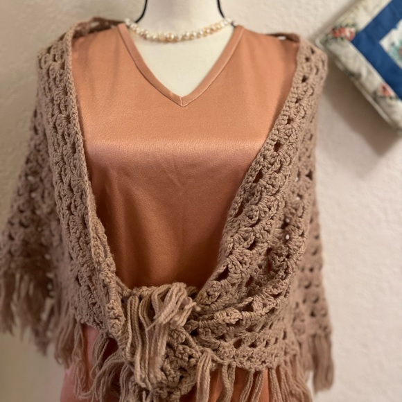 Sleek Vintage Pink Fitted Sleeveless Tank Top - Picture 3 of 3